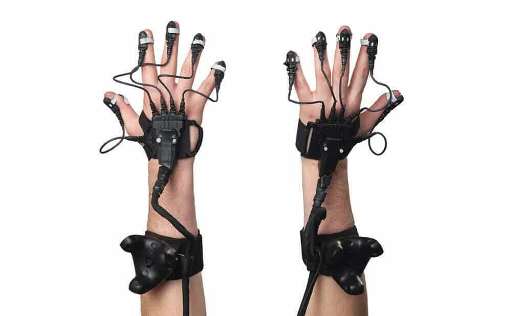 Shadow Glove will fit any size of a Hand thanks to it's open design